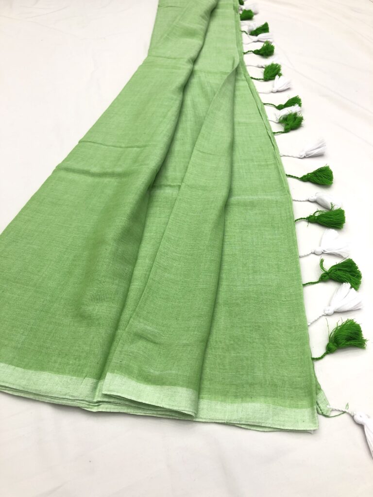 Pistacho With White Tassels