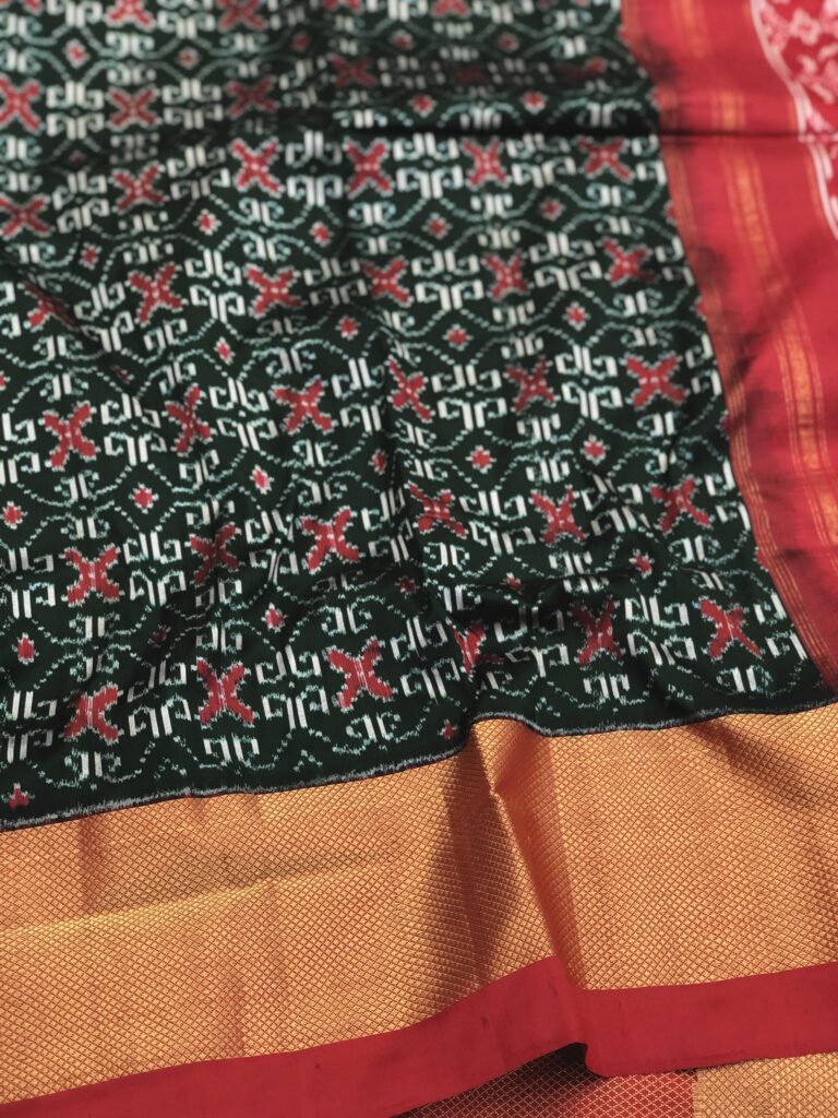 Dark Green - Red 026 Pochampally Silk Saree