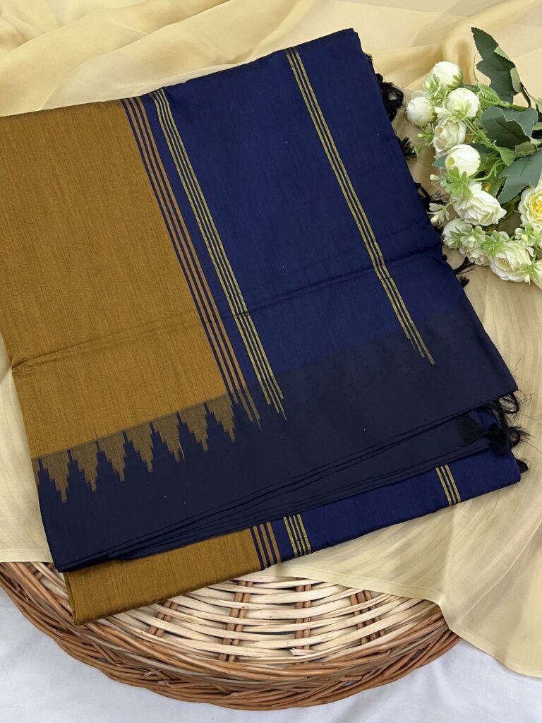 Kalyani Cotton Plain Body Stripe Pallu 011