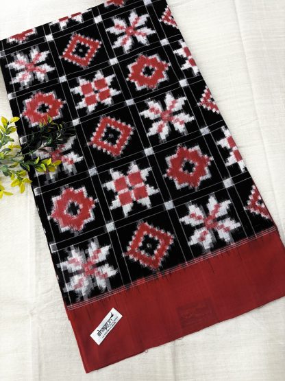 Black Red Checks 4 Motifs Telia Rumal Cotton Saree